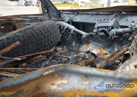 2011 Toyota Tacoma Prerunner V6 from USA, damaged, VIN 3TMJU4GN8BM123594